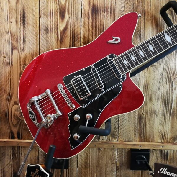 Duesenberg Paloma Red Sparkle, 6-String E-Guitar + Hardcase