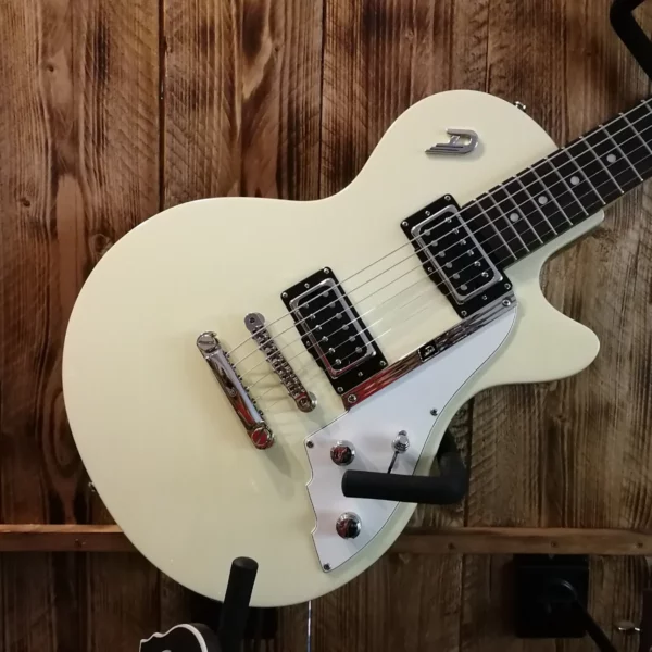 Duesenberg Starplayer Special Vintage White E-Guitar + Case