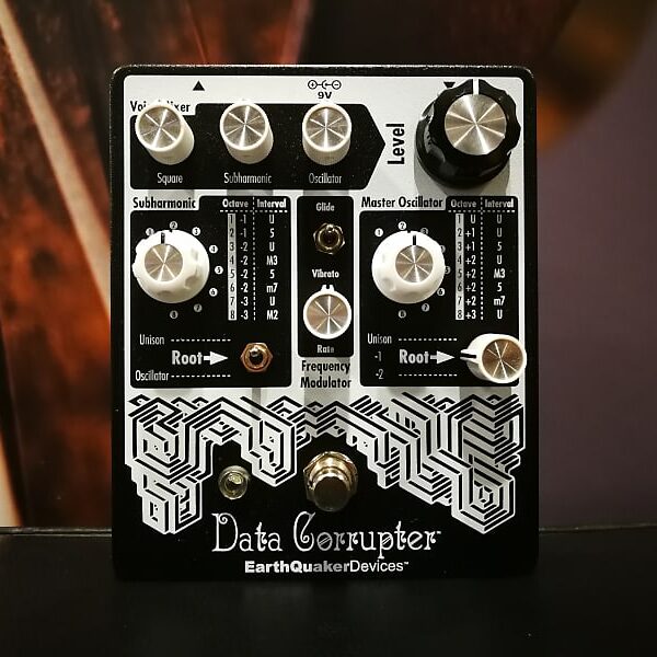 EarthQuaker Devices Data Corrupter - Modulated Monophonic Harmonzing PLL