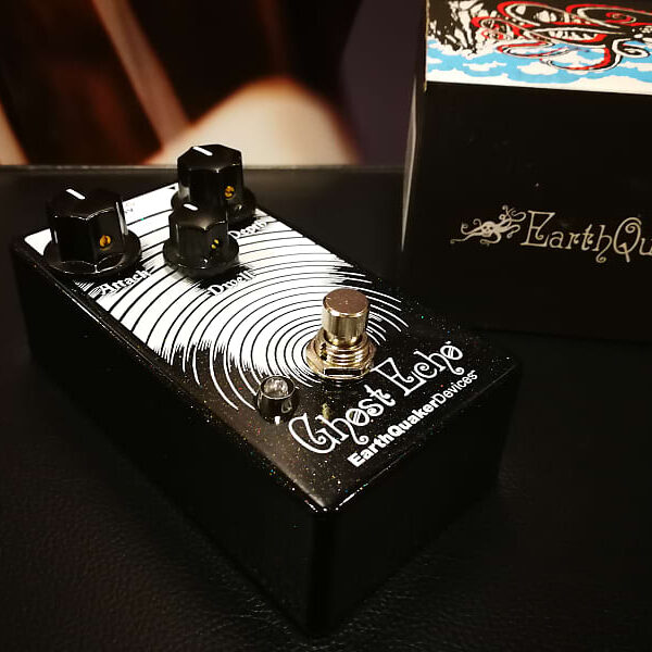 EarthQuaker Devices Ghost Echo V3 - Vintage Voiced Reverb