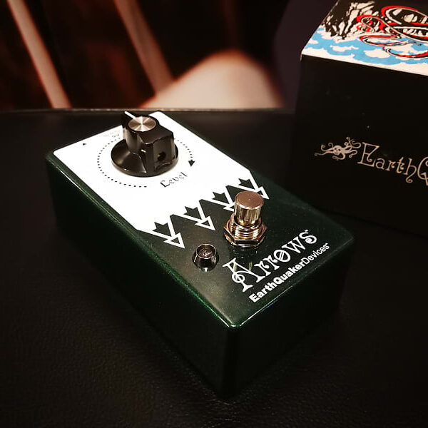 EarthQuaker Devices Devices Arrows V2 - Pre-Amp Boost