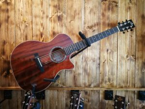 Sigma SGMC-1E-AE Acoustic Guitar + Preamp + Gigbag