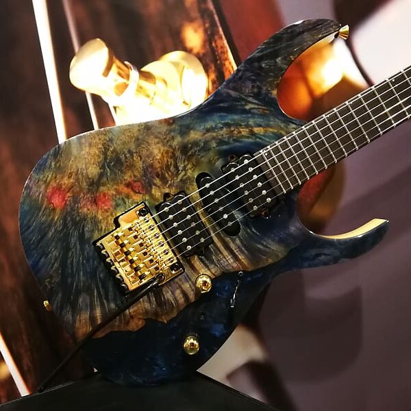 Ibanez JCRG2101 j.custom Series E-Guitar 6 String + Hardcase