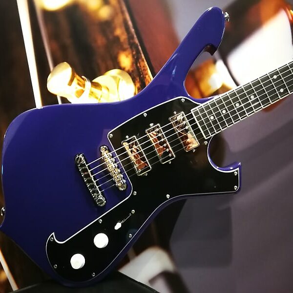 Ibanez FRM300-PR Paul Gilbert Signature E-Guitar 6 String Purple + Bag, B-Stock