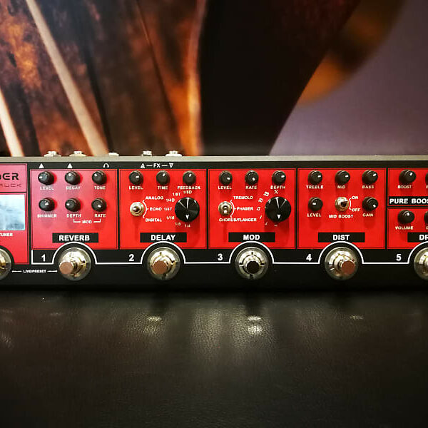 Mooer Red Truck - Multi Effects Pedal, B-Stock