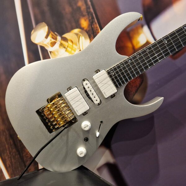 Ibanez RG5170G-SVF Prestige E-Guitar 6 String - Silver Flat + Case MR500C, B-Stock