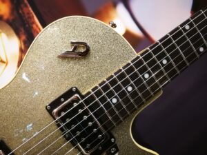 Duesenberg Starplayer Special Silver Sparkle E-Guitar + Case