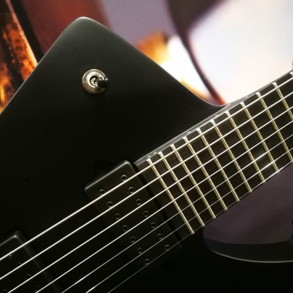 Ibanez ICTB721-BKF Iron Label Iceman E-Guitar 7 String - Black Flat + Bag