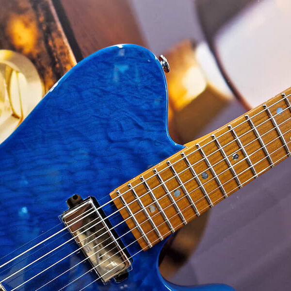 Ibanez AZS2200Q-RBS Prestige E-Guitar 6 String Single Cut - Royal Blue Sapphire + Hardcase