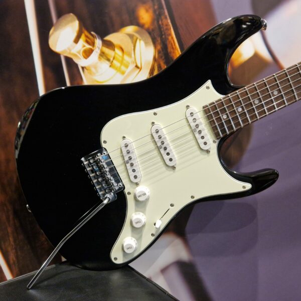 Ibanez AZ2203N-BK Prestige AZN 6-Str E-Guitar Black + Hardcase