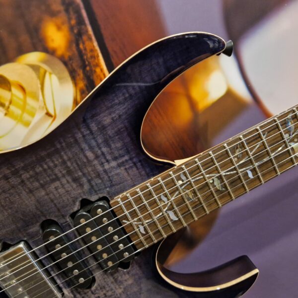 Ibanez RG8870-BRE j.custom 6-Str E-Guitar Black Rutile Incl. Hardcase