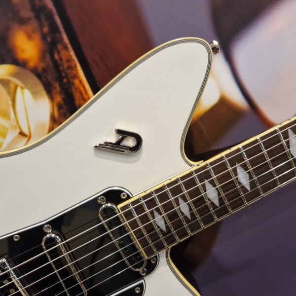 Duesenberg Paloma White, 6-String E-Guitar + Custom Line GigBag
