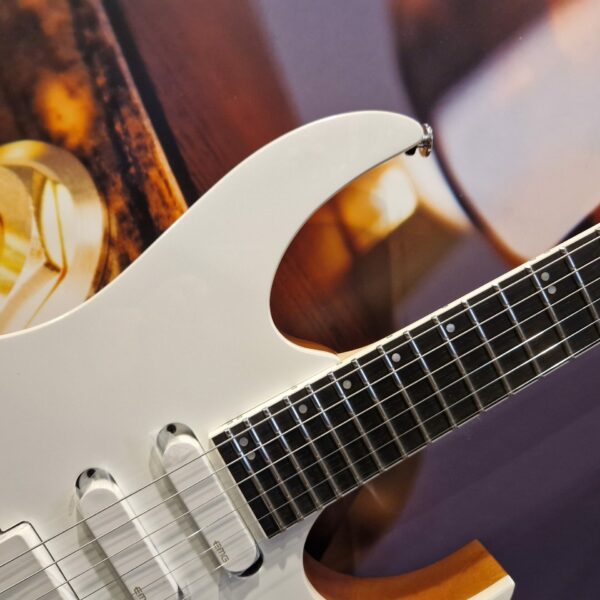 Ibanez RG5440C-PW Prestige RG 6-String Guitar, Pearl White Incl. Case