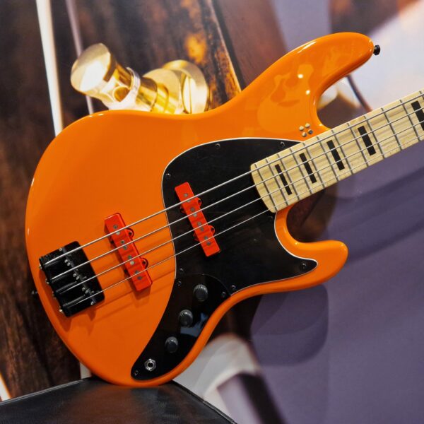 Sandberg California "BassTheWorld" 4-string Bass Soft-Aged, Limited run, Orange + Sandberg Bag