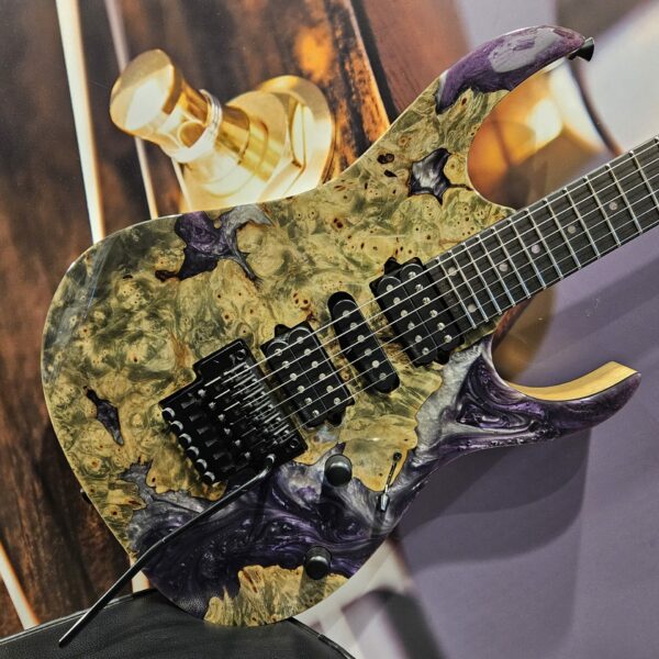 Ibanez JCRG23G01 E-Guitar, Buckeye Burl Purple Resin Top, + Hardcase