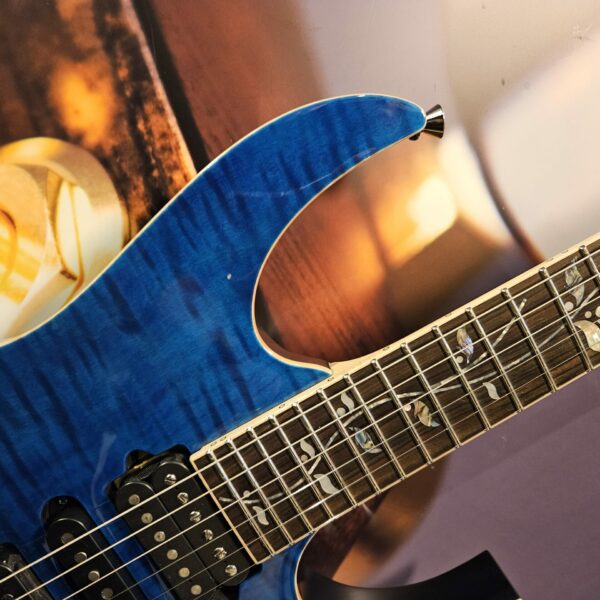 Ibanez RG8570-RBS j.custom 6-String Guitar, Royal Blue Sapphire Incl. Hardcase