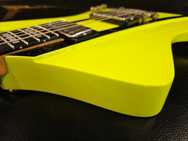 Sandberg Forty-Eight 6-String E-Guitar, Custom Color Neon Yellow, Black, Ausstellungsstück – Bild 4