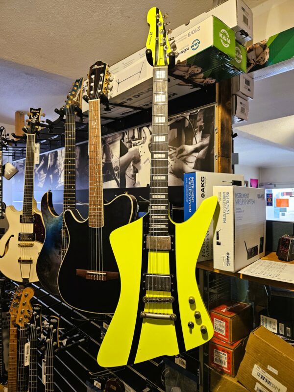 Sandberg Forty-Eight 6-String E-Guitar, Custom Color Neon Yellow, Black, Ausstellungsstück – Bild 7