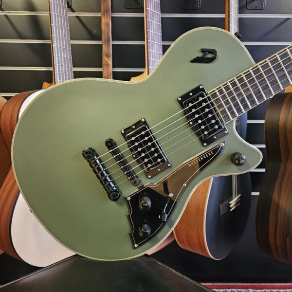 Duesenberg Fantom A, Matte Olive + Hardcase